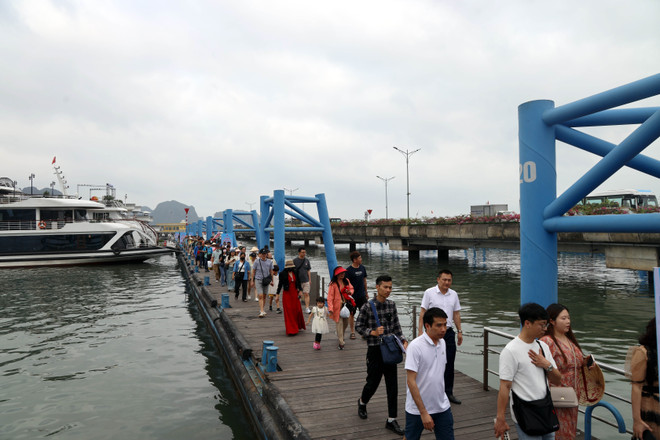 TTXVN_1110 Quang Ninh du lich 1.jpg