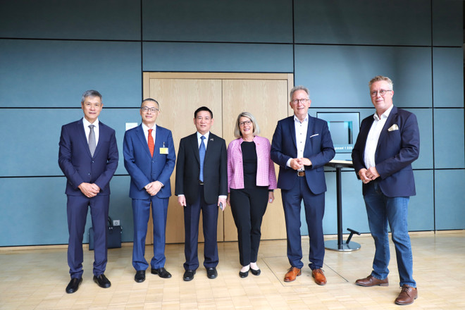 TTXVN_1110 Pho Thu tuong Duc ASEAN 2.jpg