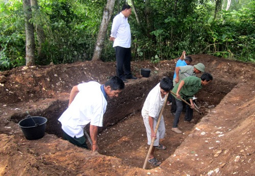Khai quật di chỉ khảo cổ học hậu đá mới ở Thạch Lạc - Hà Tĩnh ảnh 1