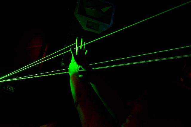 Phát hiện tác dụng giảm cơn đau thần kinh của ánh sáng xanh ảnh 1