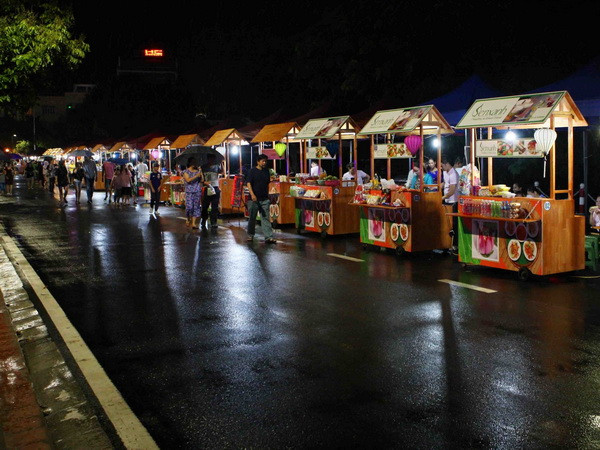 6.000 lượt người đến phố đi bộ Trịnh Công Sơn trong 3 ngày ảnh 1