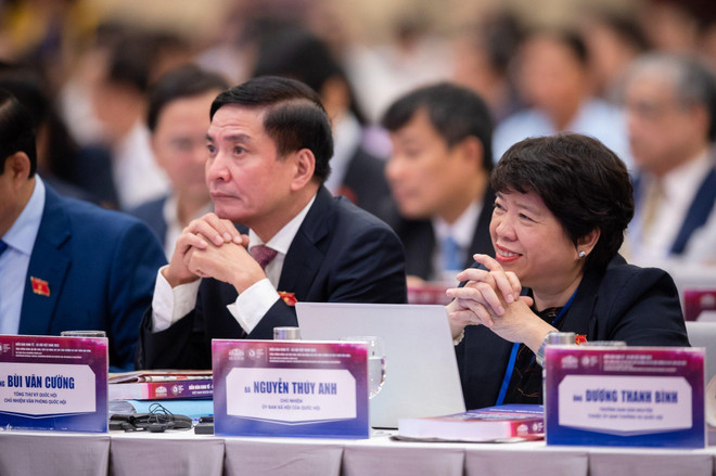 Các đại biểu tham dự diễn đàn. (Ảnh: Vietnam+) GDP có thể đạt 6,8%-7,4% khi thực hiện các động lực tăng trưởng tốt ảnh 2