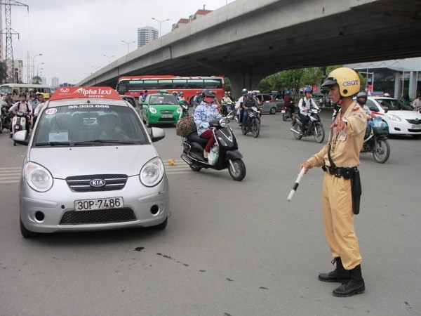 Hà Nội: Mở đợt cao điểm “quét” xe khách, taxi vi phạm ảnh 1