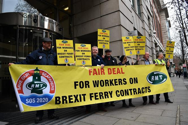 Anh: Đàm phán tiền lương thất bại, công nhân đường sắt đình công lớn ảnh 1