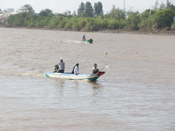 Việc tìm kiếm nạn nhân mất tích tại Bạc Liêu gặp nhiều khó khăn ảnh 1