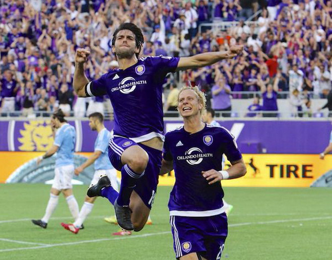 Kaka ghi bàn thắng đầu tiên cho Orlando City. Kaka tỏa sáng giúp Orlando City thoát thua trong ngày khai mạc ảnh 1