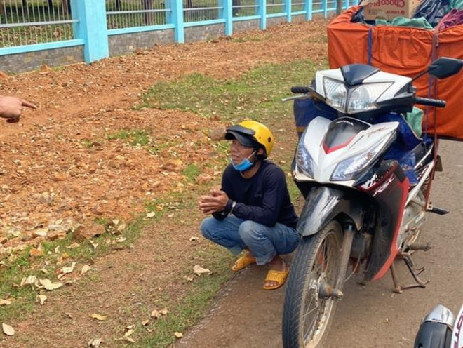 Giả dạng nhân viên giao hàng nhanh để vận chuyển pháo nổ trái phép ảnh 1