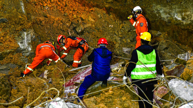 Lở đất nghiêm trọng làm 14 người thiệt mạng ở Tây Nam Trung Quốc ảnh 1