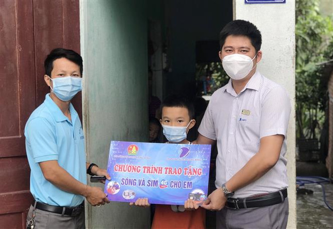 Máy tính cho em: Chắp cánh ước mơ cho học trò nghèo Đắk Lắk ảnh 2