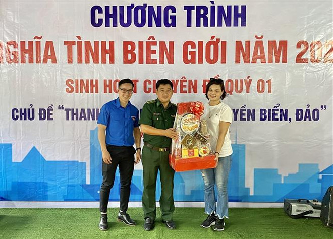 Tuổi trẻ TTXVN khu vực phía Nam mang Xuân đến nơi biên giới, hải đảo ảnh 1