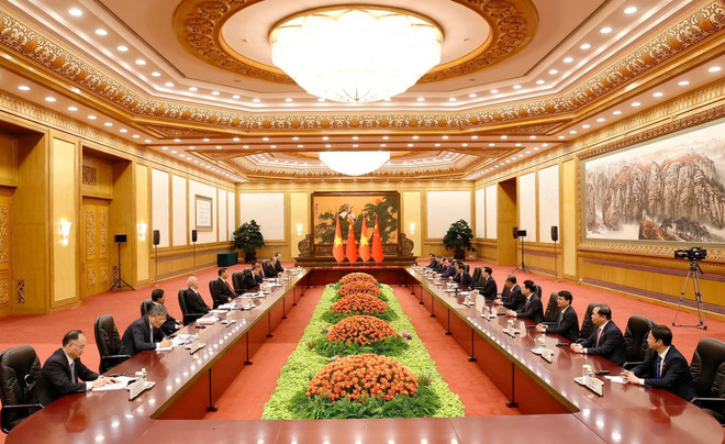 Chủ tịch nước Võ Văn Thưởng hội kiến Tổng Bí thư, Chủ tịch Trung Quốc Tập Cận Bình nhân dịp tham dự Diễn đàn cấp cao hợp tác quốc tế “Vành đai và Con đường” lần thứ ba năm 2023. (Ảnh: Thống Nhất/TTXVN) ttxvn-1112trungquoc-166.jpg