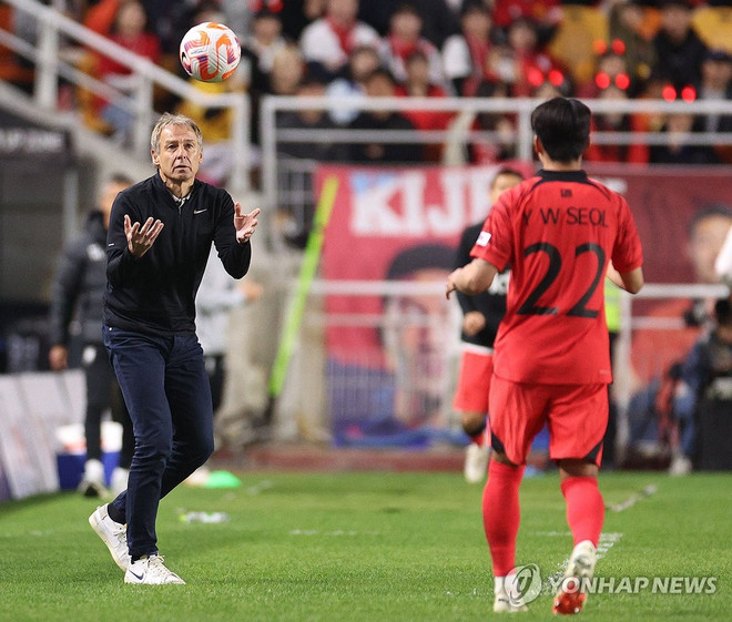 HLV Klinsmann: Trận đấu với Đội tuyển Việt Nam không dễ dàng ảnh 1