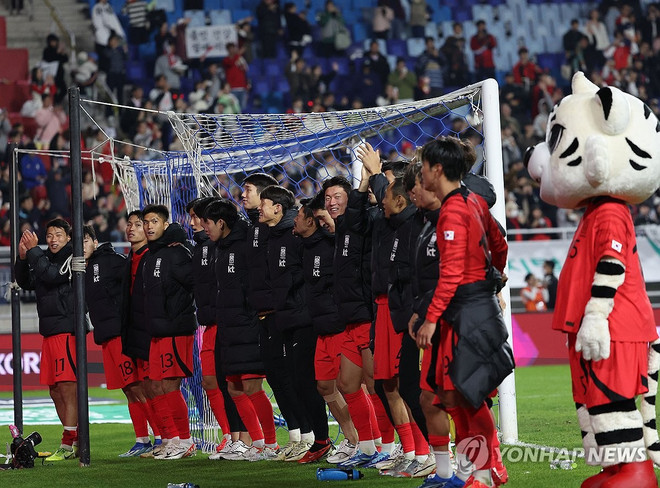 HLV Klinsmann: Trận đấu với Đội tuyển Việt Nam không dễ dàng ảnh 2