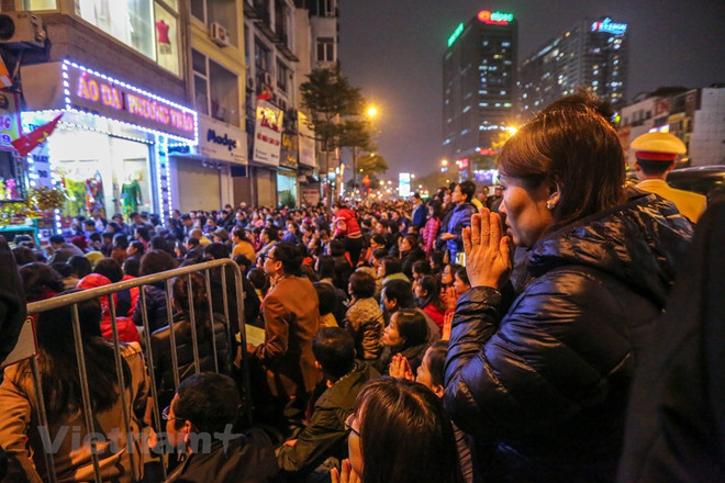 Dâng sao giải hạn là mê tín dị đoan, không có trong giáo lý đạo Phật ảnh 1