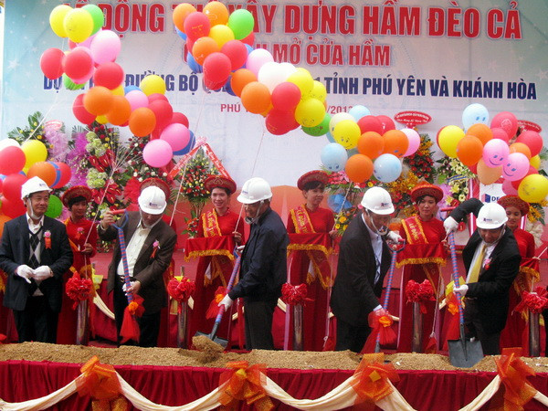 Động thổ xây dựng hầm Đèo Cả, gói thầu mở cửa hầm ảnh 1