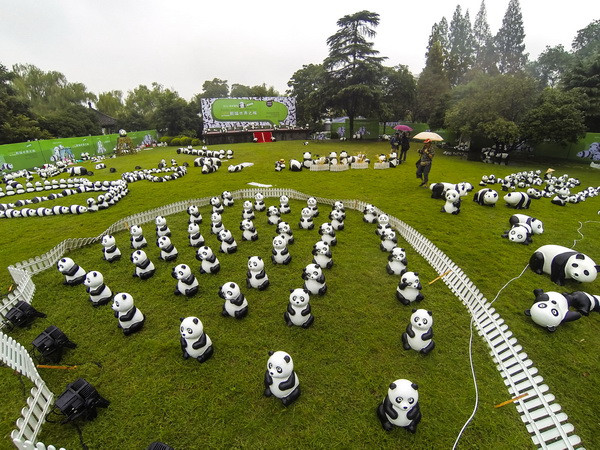 Trung Quốc: Trưng bày 1.600 mô hình gấu trúc giấy đáng yêu ảnh 1
