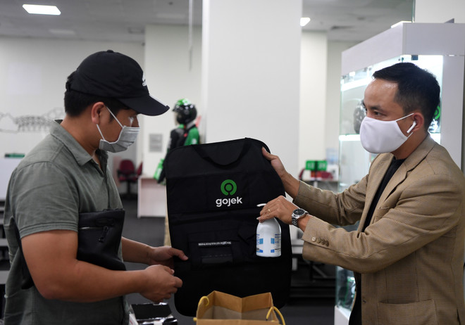 Gojek tuyển dụng tài xế, chuẩn bị ra mắt GoCar tại Hà Nội ảnh 1