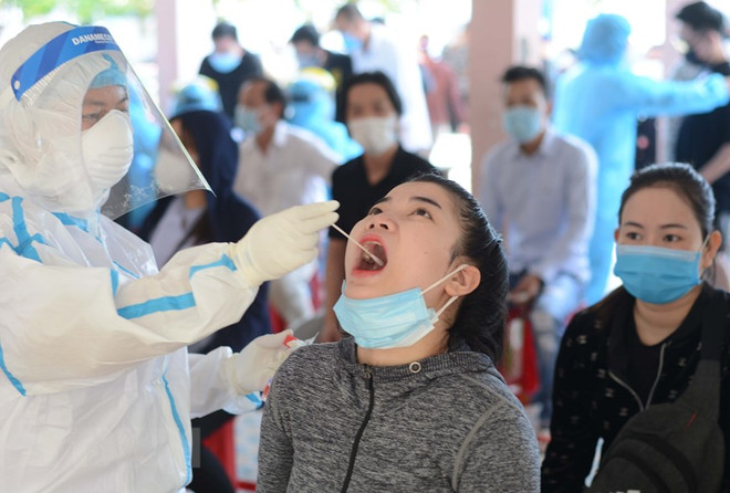 Đà Nẵng xét nghiệm cho người làm ở vũ trường, quán karaoke, massage ảnh 1