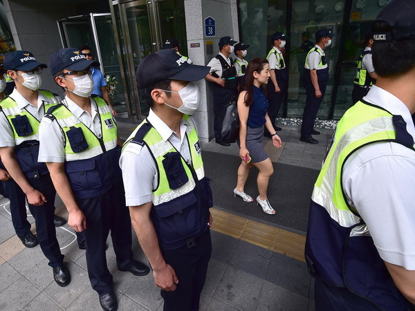 Hàn Quốc tung gói kích thích kinh tế 15.000 tỷ won do dịch MERS ảnh 1