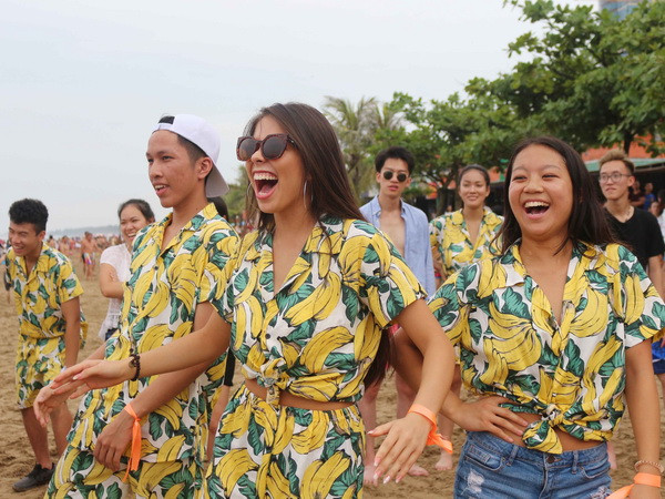 120 thanh niên, sinh viên kiều bào về thăm quê hương Bác ảnh 1