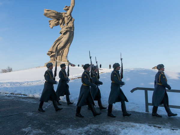 Tổng thống Putin tuyên bố đáp trả mọi cuộc tấn công hạt nhân ảnh 1