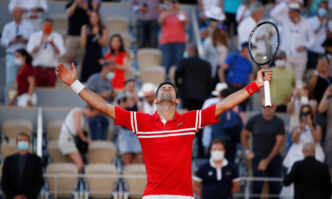 Djokovic lên ngôi Roland Garros sau màn ngược dòng ngoạn mục ảnh 2