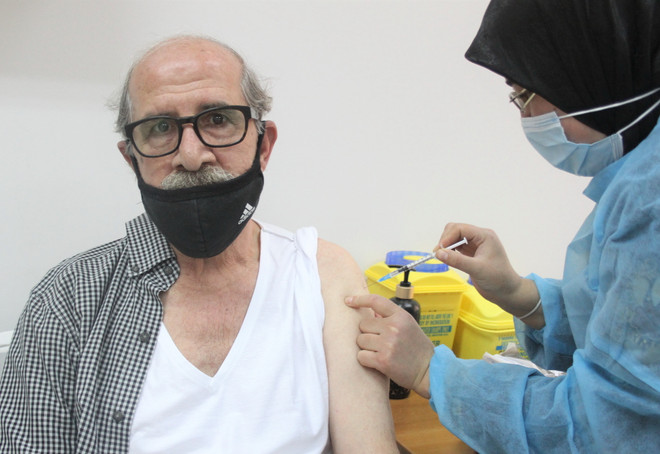 IMF: Các nước tiêm chủng sớm ở Trung Đông sẽ phục hồi kinh tế vào 2022 ảnh 1