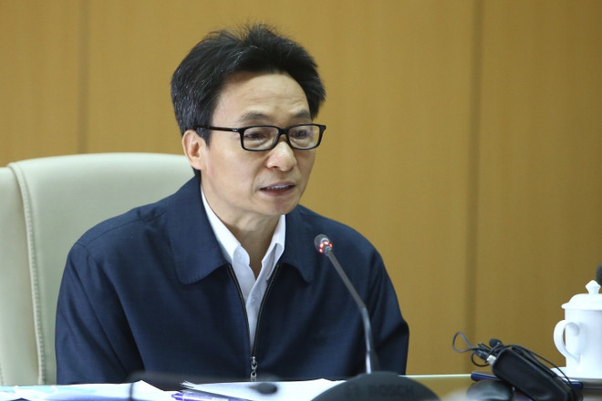 Phó Thủ tướng Vũ Đức Đam, Trương Ban chỉ đạo phát biểu. (Ảnh: Minh Quyết/TTXVN) Không nới lỏng các quy định khi COVID-19 tiềm ẩn nguy cơ bùng phát ảnh 1