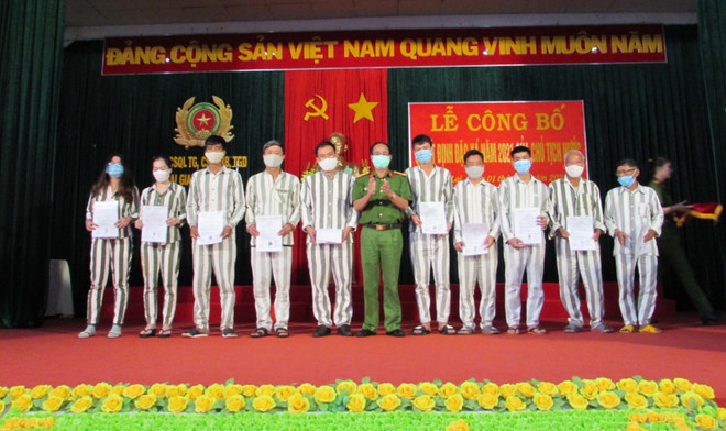 Trao quyết định đặc xá cho các phạm nhân dịp Quốc khánh 2/9 ảnh 1