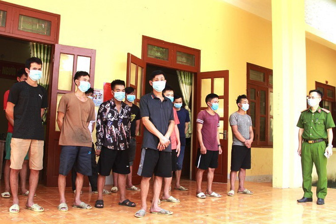 Triệt phá điểm khai thác vàng trái phép, bắt giữ 18 đối tượng ảnh 1