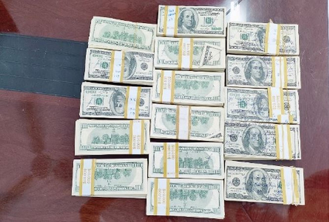 Triệt phá đường dây lưu hành tiền giả có giá trị quy đổi 13 tỷ đồng ảnh 1