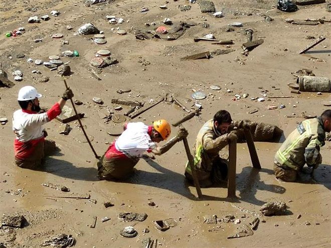 Chủ tịch nước gửi điện thăm hỏi về tình hình lũ lụt tại Iran ảnh 1