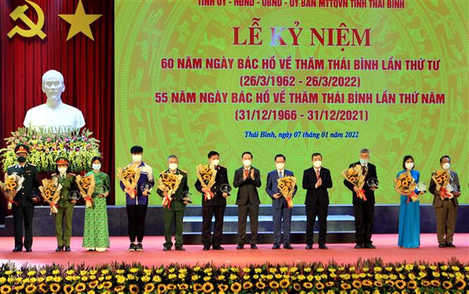 Thường trực Ban Bí thư dự lễ kỷ niệm ngày Bác Hồ về thăm Thái Bình ảnh 1