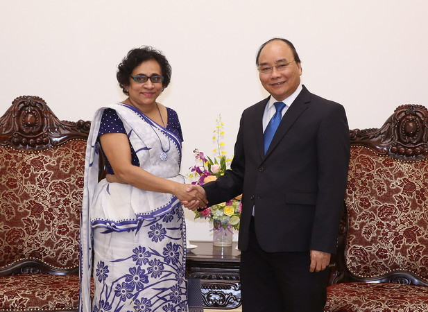 Thủ tướng Nguyễn Xuân Phúc tiếp Đại sứ Hàn Quốc và Sri Lanka ảnh 1