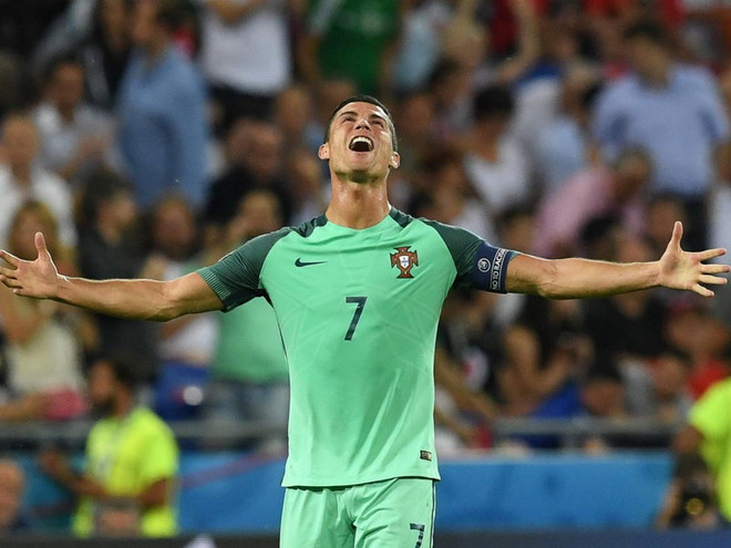 Cristiano Ronaldo nói gì sau khi đưa Bồ Đào Nha vào chung kết? ảnh 1