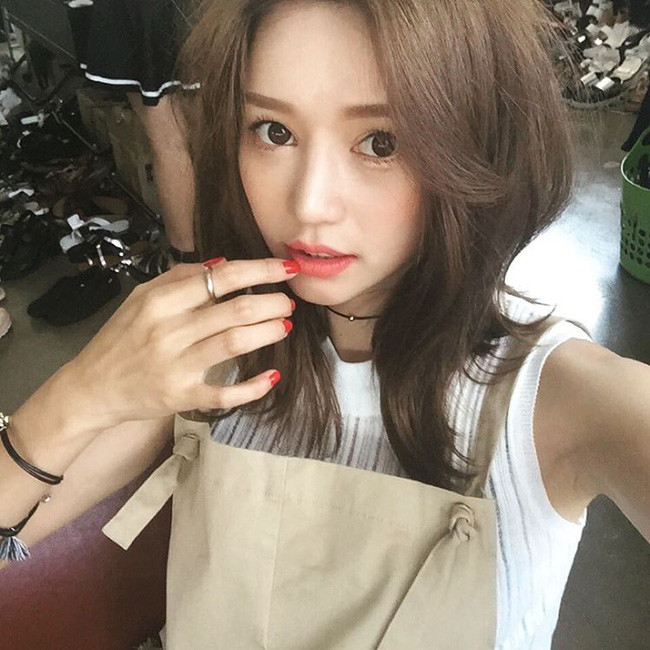 Bảy kiểu tóc ngang vai khiến mọi bạn gái đều trở nên xinh đẹp ảnh 10