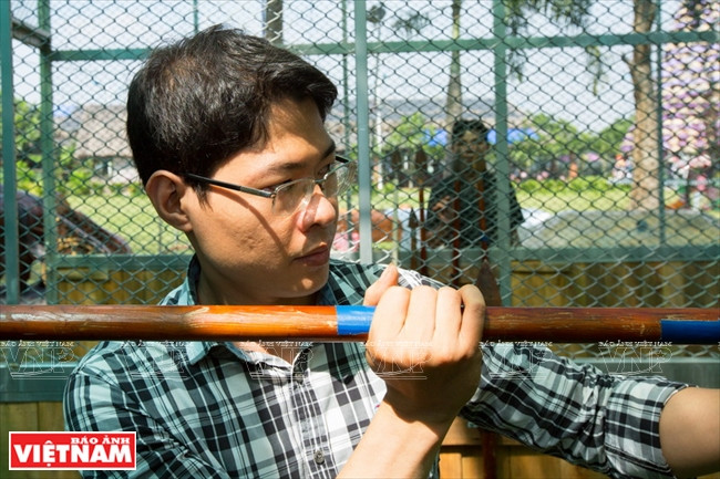 Phấn khích hóa thân thành chiến binh thử tài phóng lao ảnh 10