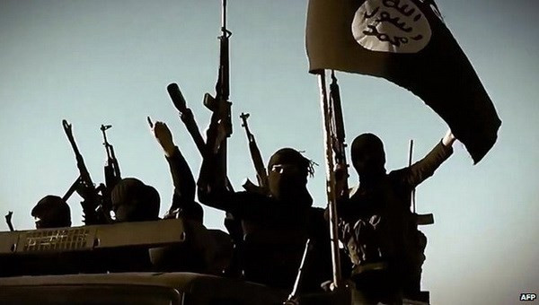 Phiến quân IS. (Nguồn: AFP) Phiến quân IS tái chiếm thị trấn dầu mỏ chiến lược tại Iraq ảnh 1