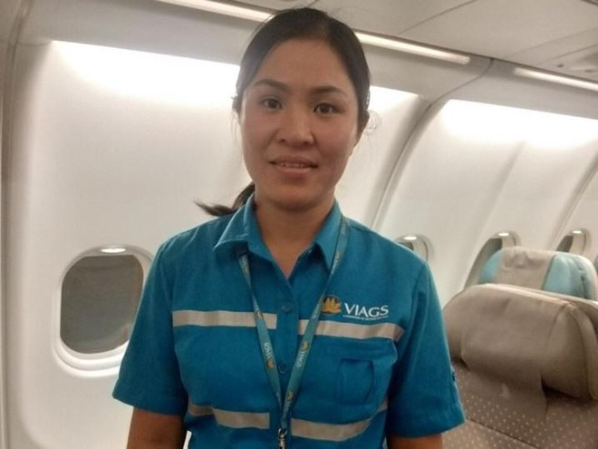 Bộ trưởng GTVT khen nhân viên hàng không trả khách 1 tỷ đồng bỏ quên ảnh 1