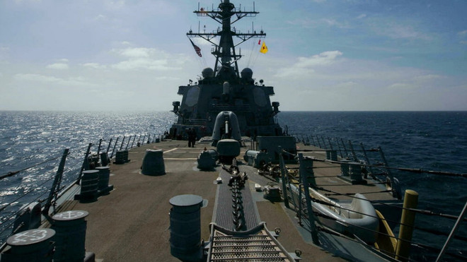 Mỹ triển khai máy bay, tàu khu trục mang tên lửa dẫn đường tới UAE ảnh 1