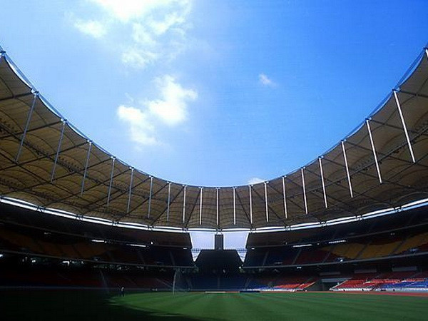 Mưa lớn đe dọa lễ khai mạc SEA Games 29 trên sân Bukit Jalil ảnh 1