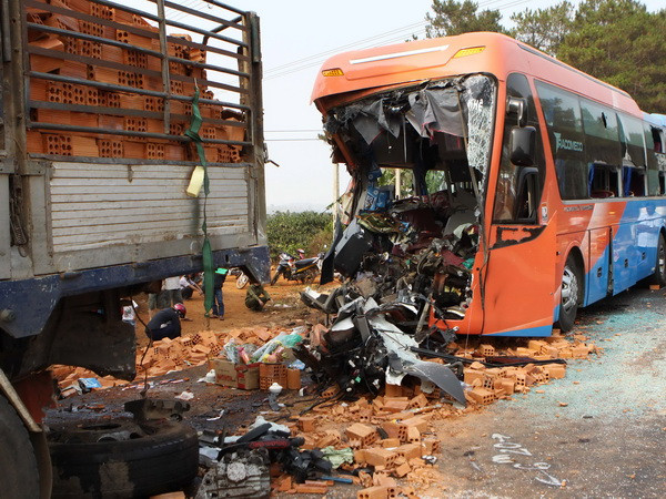 Đã xác định danh tính 17 nạn nhân vụ tai nạn giao thông tại Đắk Lắk ảnh 1