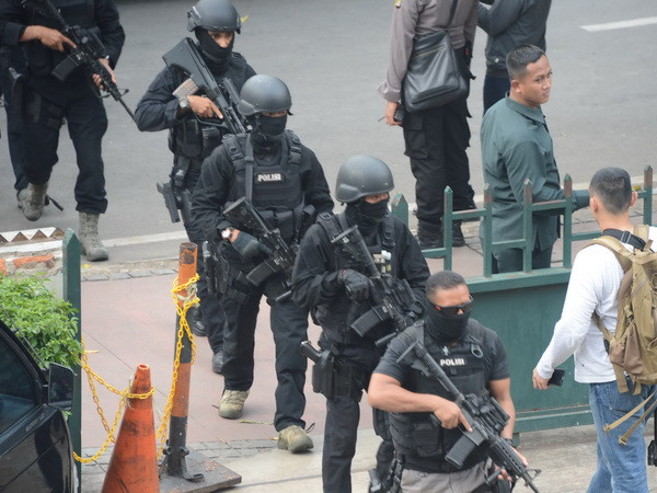 Indonesia bắt giữ 3 nghi phạm trong vụ tấn công tại Jakarta ảnh 1