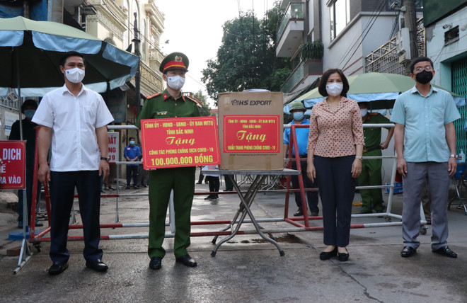 Lãnh đạo Bắc Ninh động viên, kiểm tra công tác phòng chống COVID-19 ảnh 2