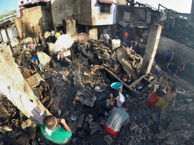 Đụng độ nghiêm trọng ở miền Nam Philippines, hơn 30 người chết ảnh 1