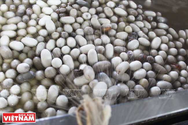 Tìm hiểu quá trình ươm tơ, dệt lụa trên cao nguyên Lâm Đồng ảnh 2