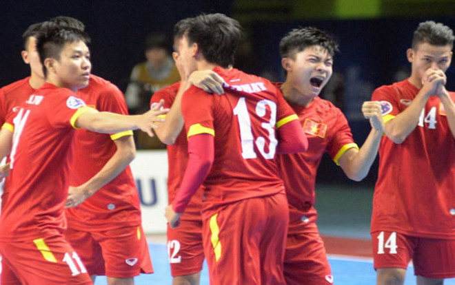 Ảnh động bàn thắng lịch sử của đội tuyển futsal Việt Nam ảnh 1
