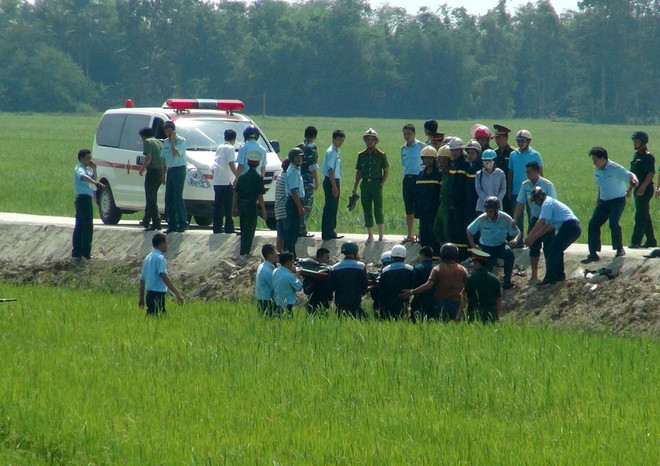 [Photo] Hiện trường máy bay quân sự gặp nạn ở tỉnh Phú Yên ảnh 4