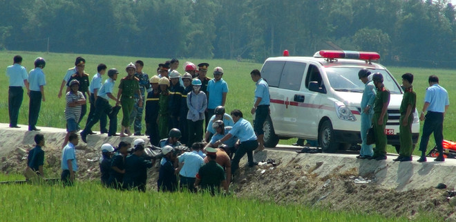 [Photo] Hiện trường máy bay quân sự gặp nạn ở tỉnh Phú Yên ảnh 5