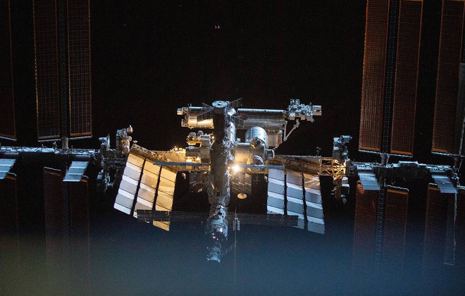 Nga và Mỹ tăng thêm một chuyến bay lên Trạm Vũ trụ Quốc tế ảnh 1